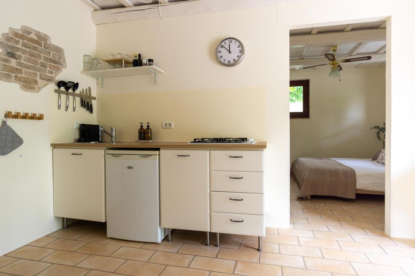 Rosa Nel Pozzo Apartments And B&B San Pietro  Εξωτερικό φωτογραφία