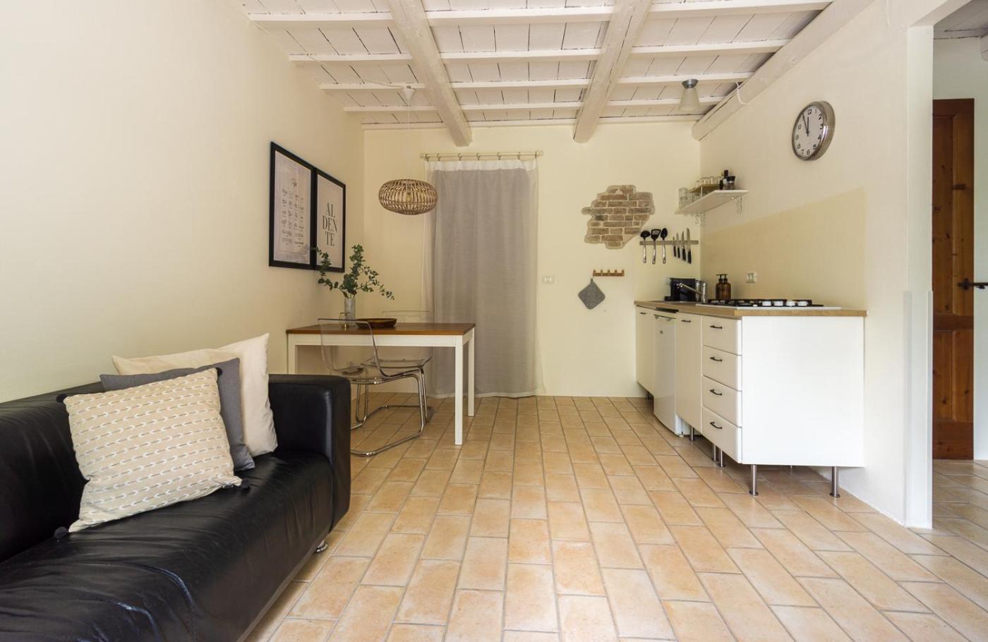 Rosa Nel Pozzo Apartments And B&B San Pietro  Εξωτερικό φωτογραφία