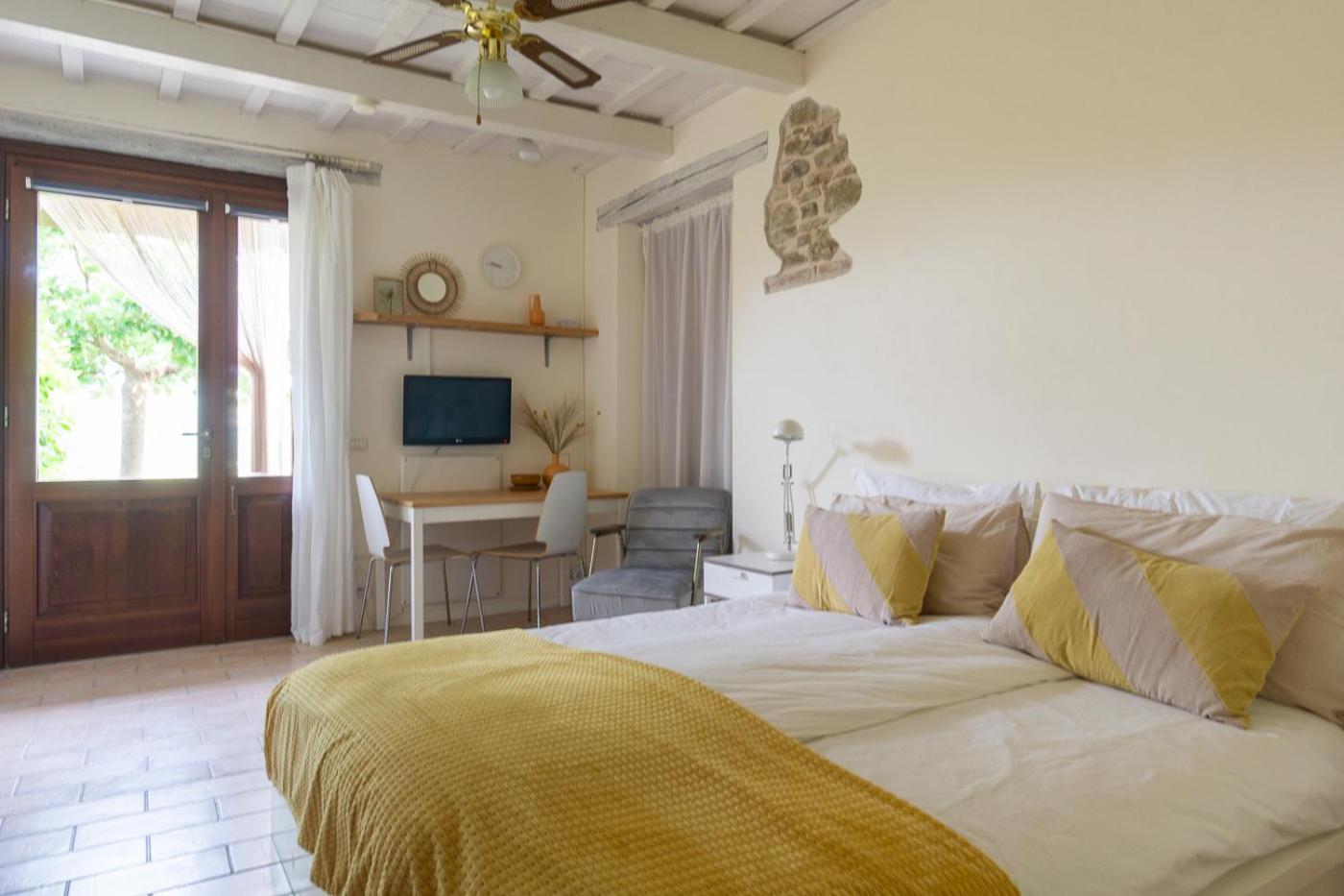 Rosa Nel Pozzo Apartments And B&B San Pietro  Εξωτερικό φωτογραφία